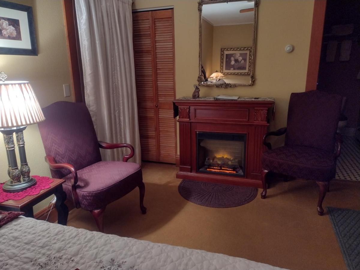The Historic Elk Mountain Hotel Bagian luar foto