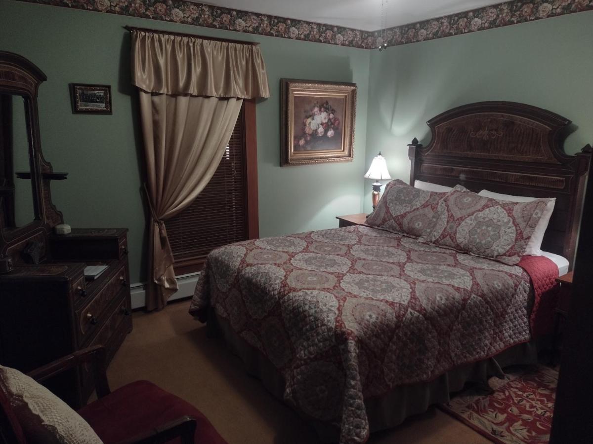 The Historic Elk Mountain Hotel Bagian luar foto