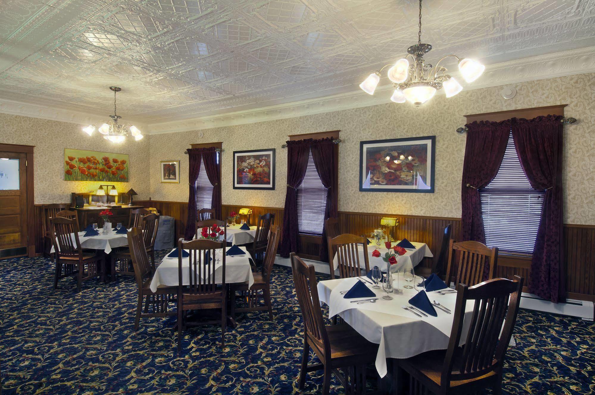The Historic Elk Mountain Hotel Bagian luar foto