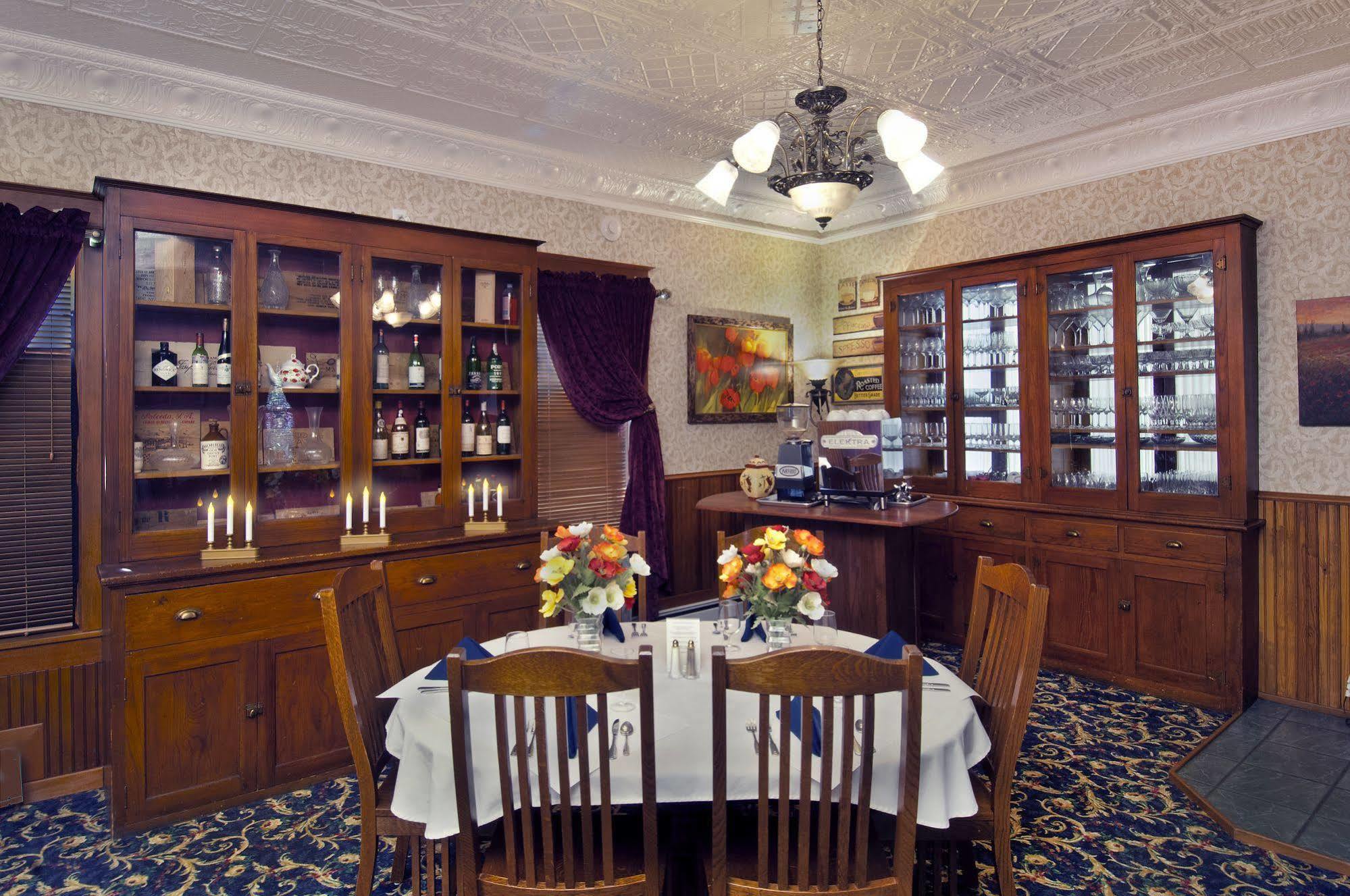 The Historic Elk Mountain Hotel Bagian luar foto