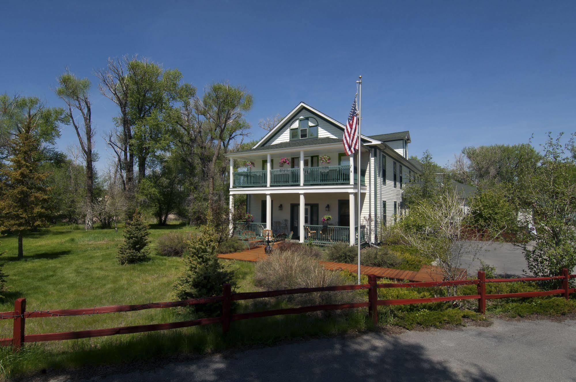 The Historic Elk Mountain Hotel Bagian luar foto